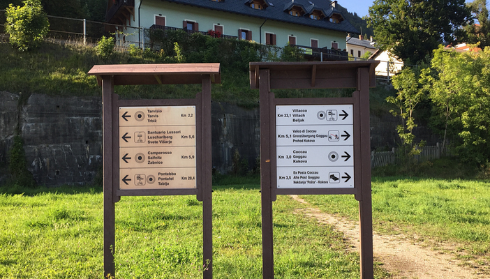 LAGHI DI FUSINE IN BICI CON BAMBINI DEVIAZIONE AUSTRIA SLOVENIA LAGHI DI FUSINE IN BICI CON BAMBINI DEVIAZIONE AUSTRIA SLOVENIA