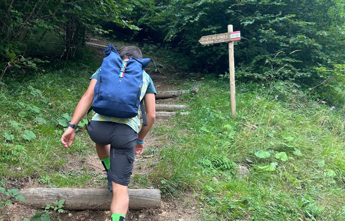 trekking anello mulat viezzena da bellamonte arrivo al camping sentiero dossi bassi